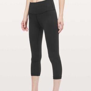 Lululemon Wunder Under Crop (Hi-Rise) *Full-On Luxtreme 21" in Black